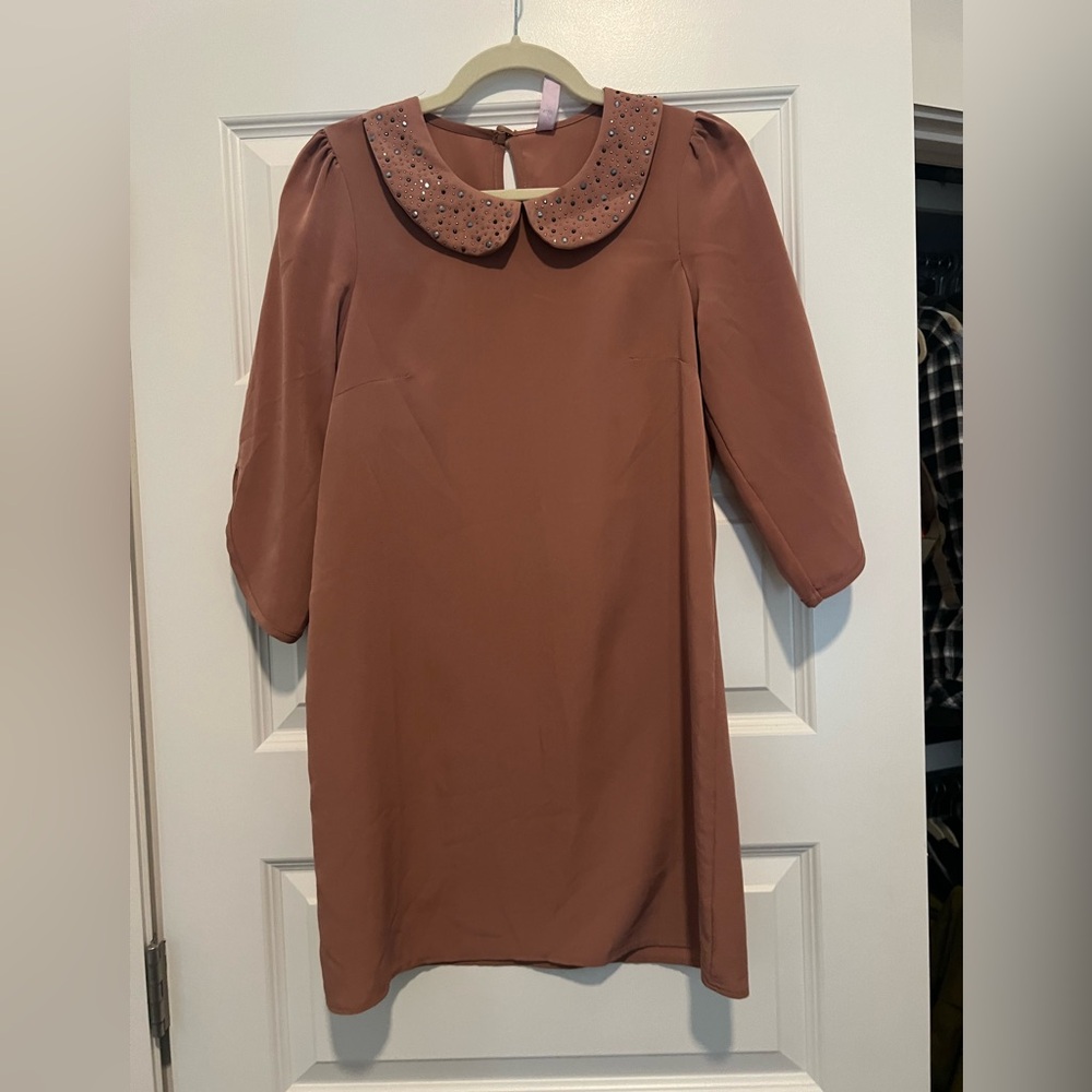 Peter Pan collar dress